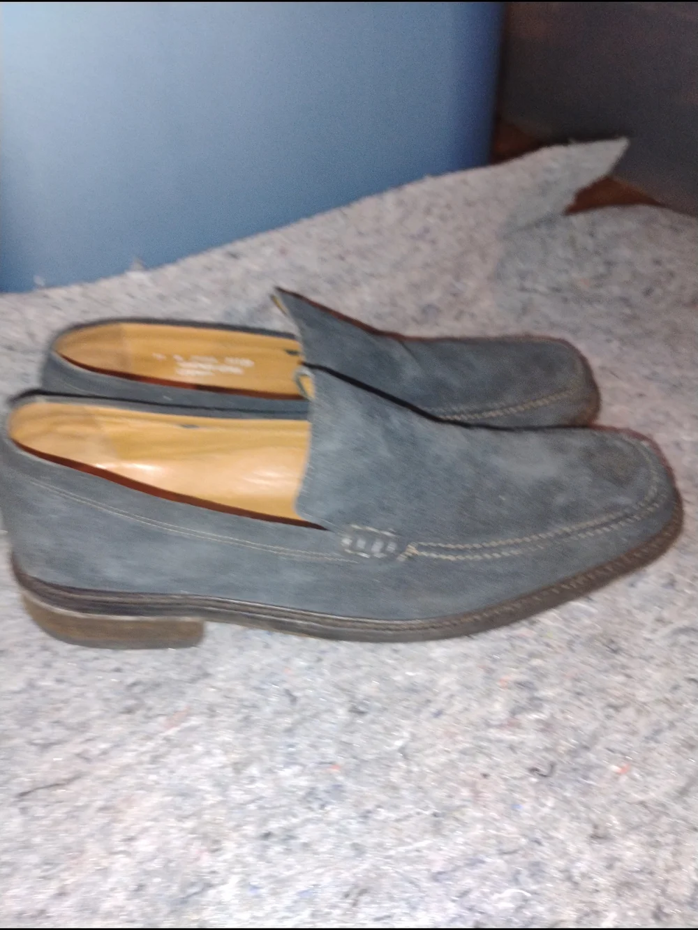 Bostonian Men's Suede Loafers in Gray
